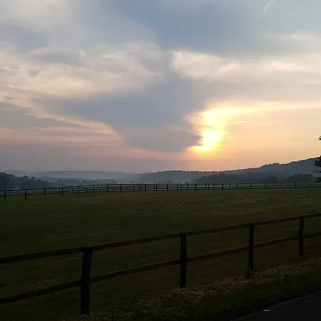Konukevi Eternahof 3*